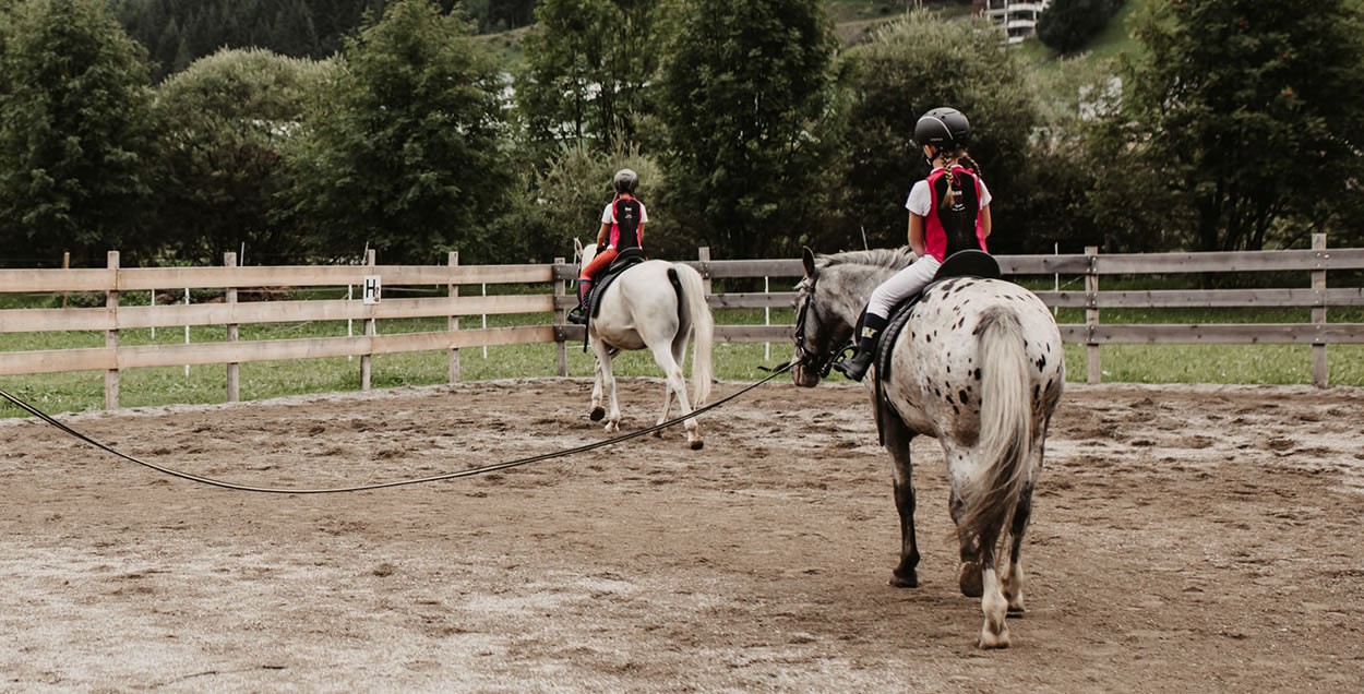 Lunge lessons for adults and children
