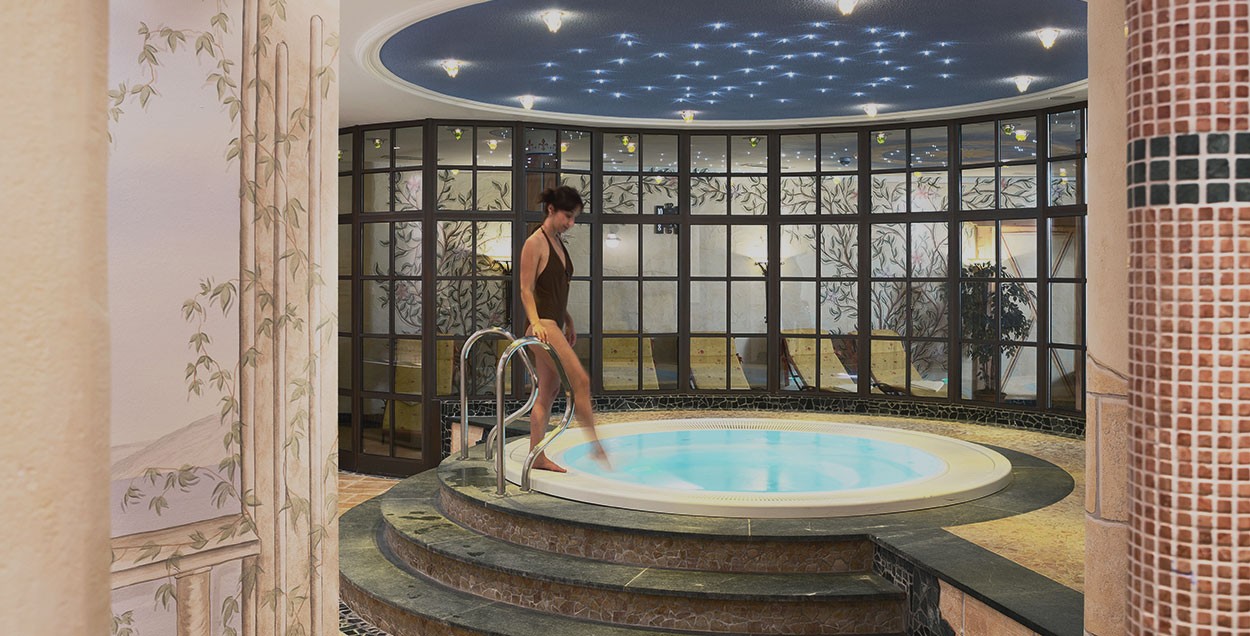 Whirlpool im Auhof Wellness