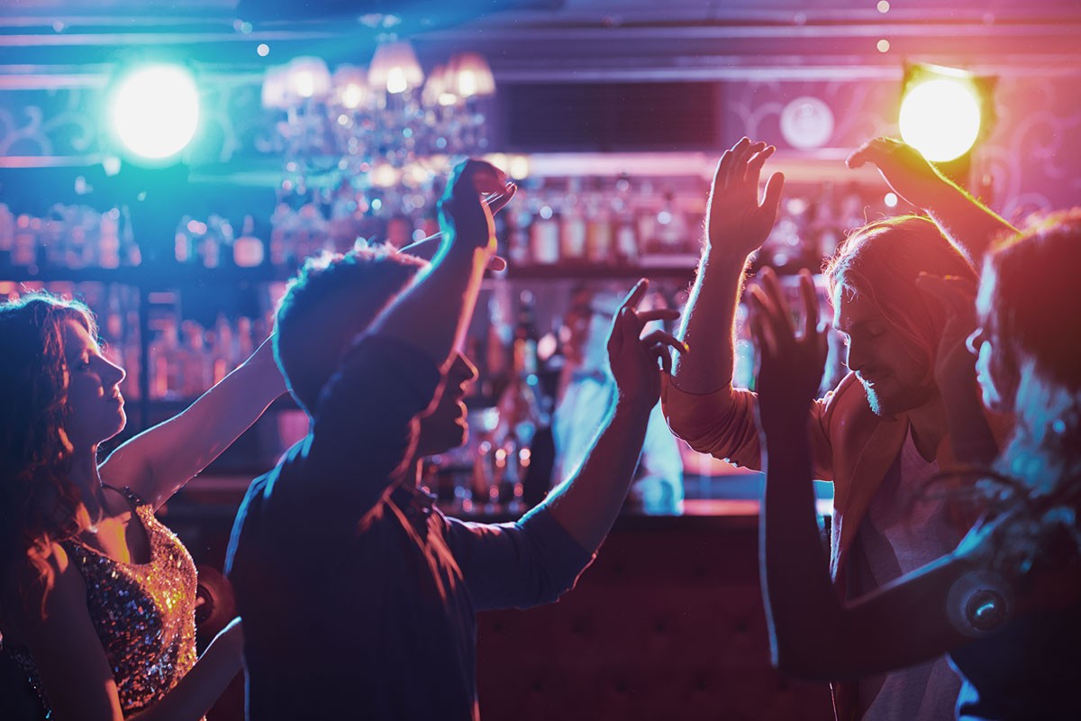 St. anton am arlberg single treffen. Partnersuche 50 plus aus htting. Kennenlernen aus thalheim bei wels. Sextreffen in Annaburg. Grossarl beste singlebrse. Single app aus timelkam, Traisen frauen aus kennenlernen