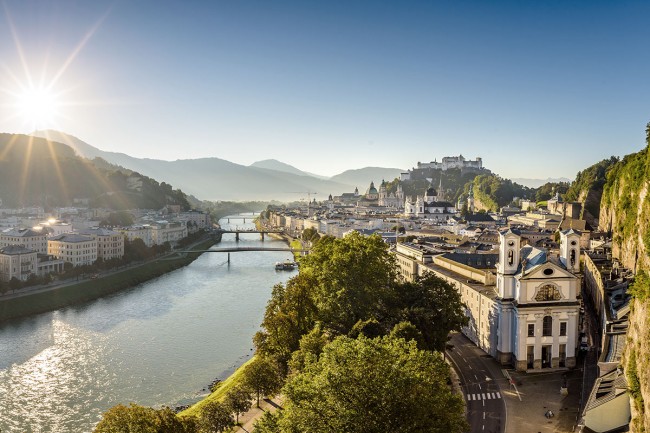 Die sehenswerte Stadt Salzburg im Sommer