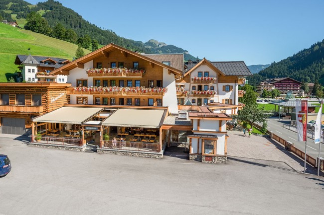 Hotel Auhof im Sommer