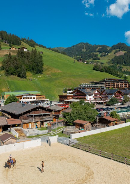 Riding arena in front of the hotel in Gro&szlig;arl