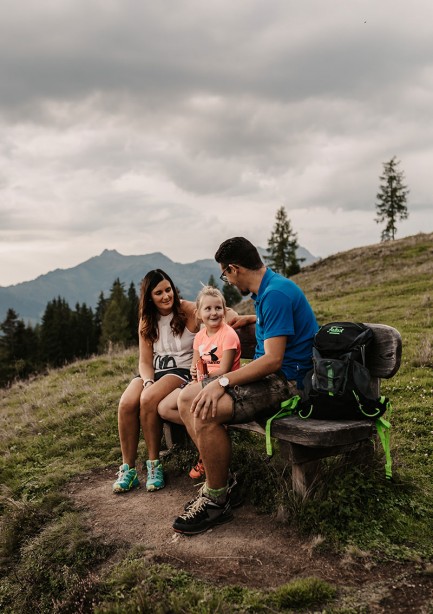 Guided hikes with your host family 