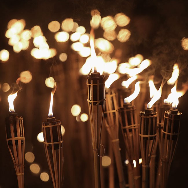 Fackelwanderung durch den Märchenwald