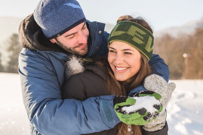 Pärchen im Schnee © SalzburgerLand Tourismus